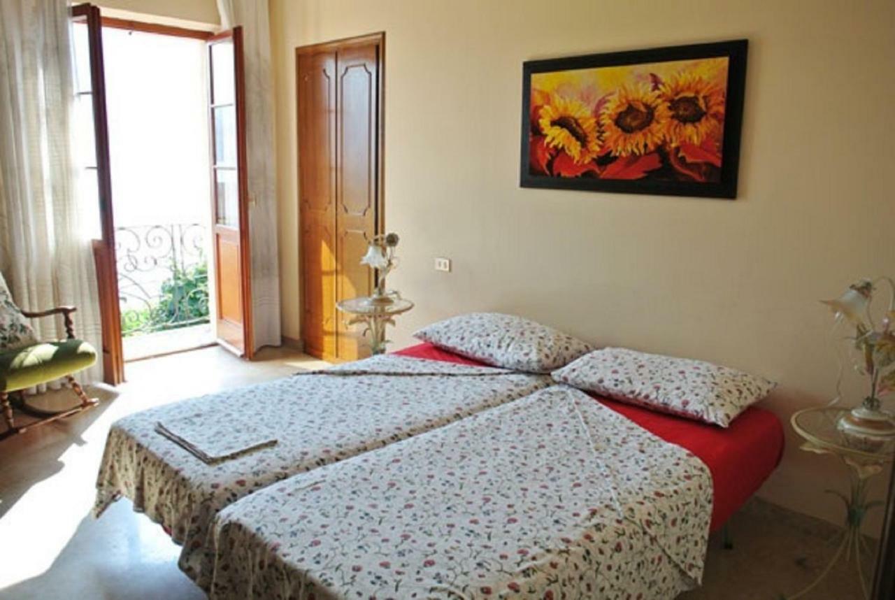 Casa Farfalla กันโนบีโอ ภายนอก รูปภาพ